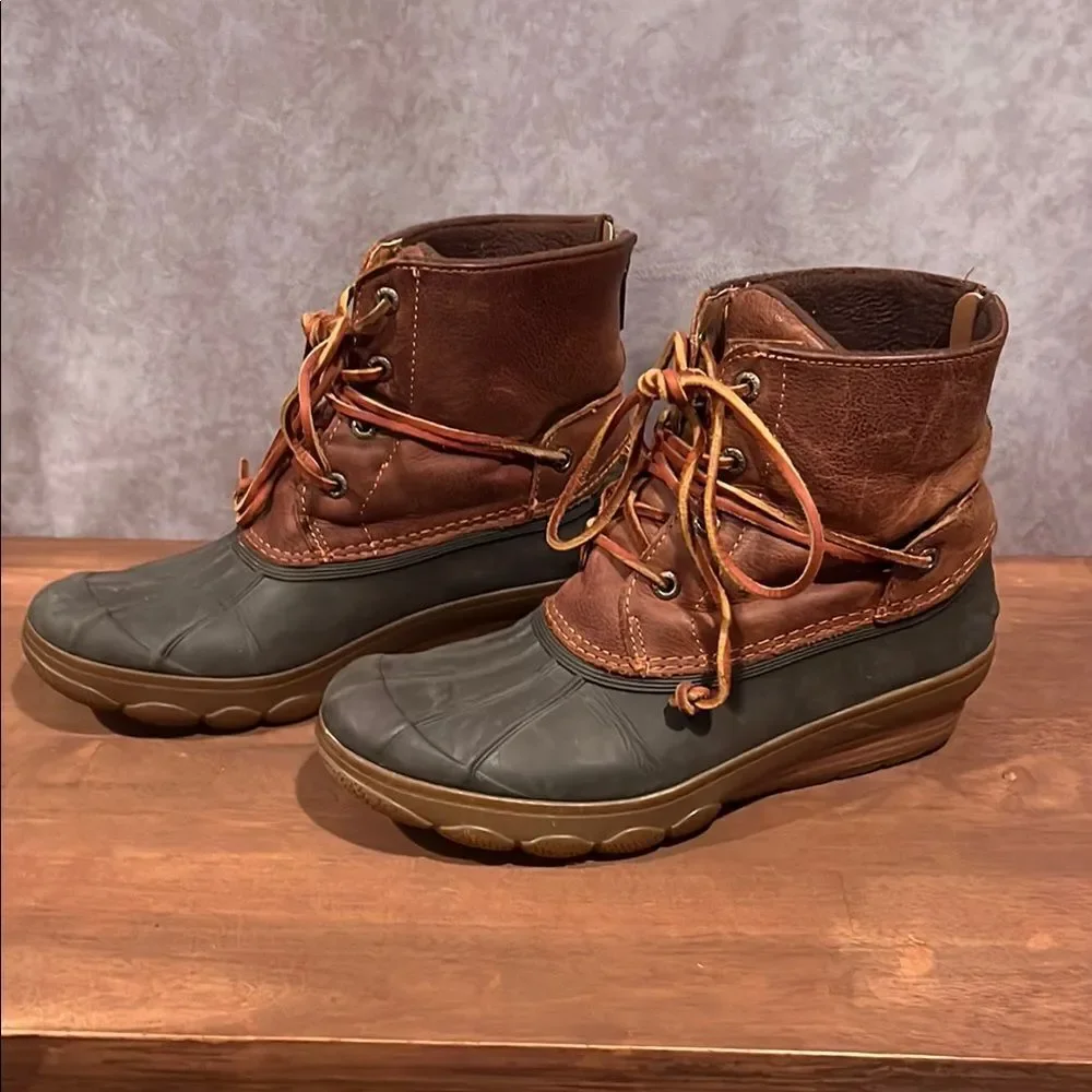 Sperry gently worn